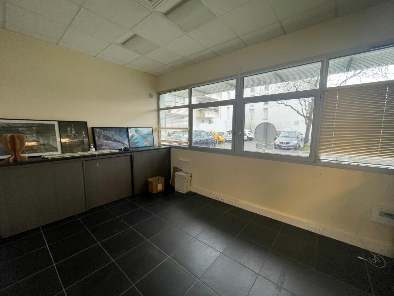 Commerce Saint-Herblain 233m² Location commerce Saint-Herblain Loire-Atlantique OLCOM2531143 5